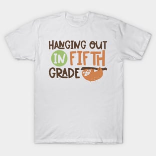 Hanging Out in Fifth Grade Kids School Back to School Funny T-Shirt